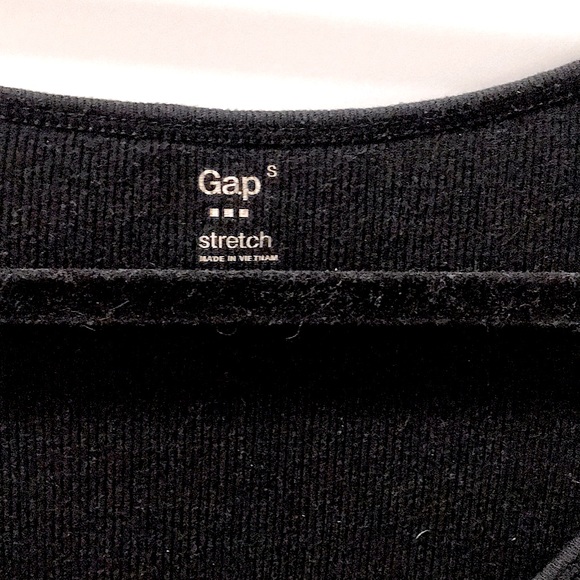 3 for $15 item | GAP Basic Ribbed Black Tank - Picture 2 of 2